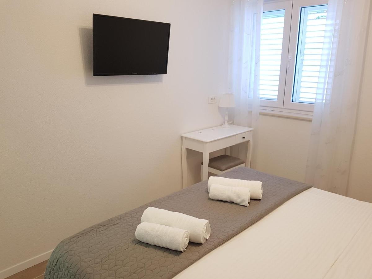 La Vista Apartments ミミツェ エクステリア 写真