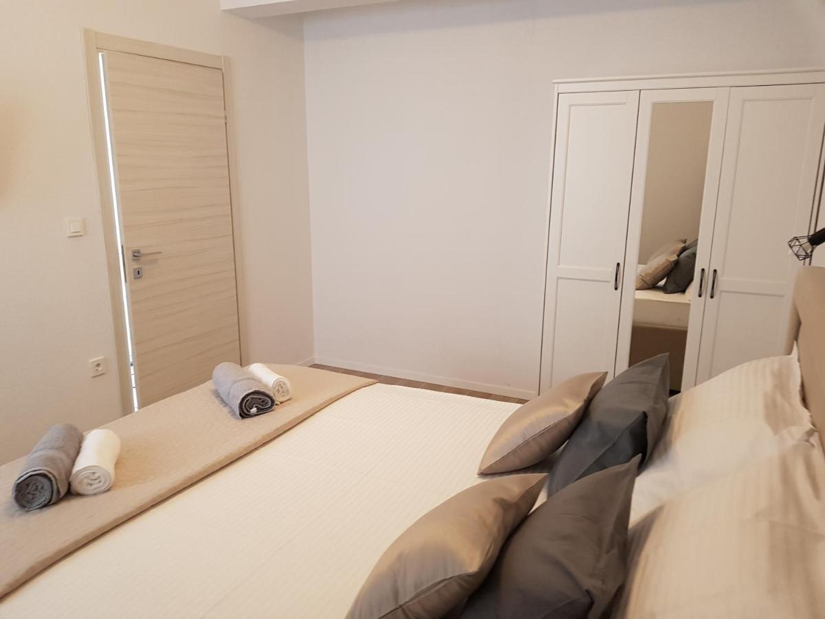 La Vista Apartments ミミツェ エクステリア 写真