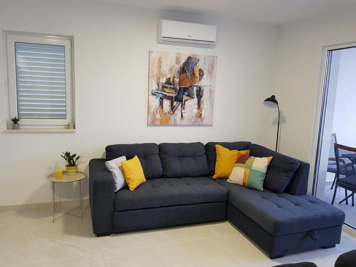 La Vista Apartments ミミツェ エクステリア 写真