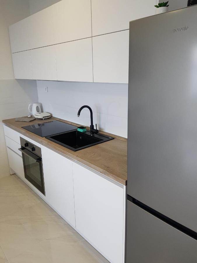 La Vista Apartments ミミツェ エクステリア 写真