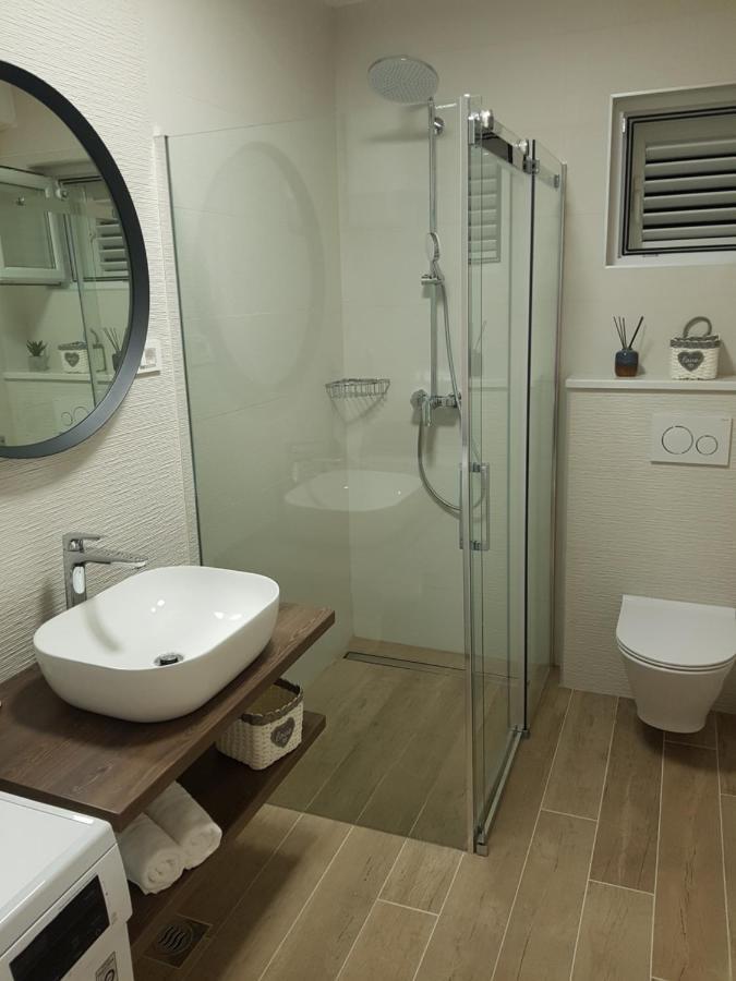 La Vista Apartments ミミツェ エクステリア 写真